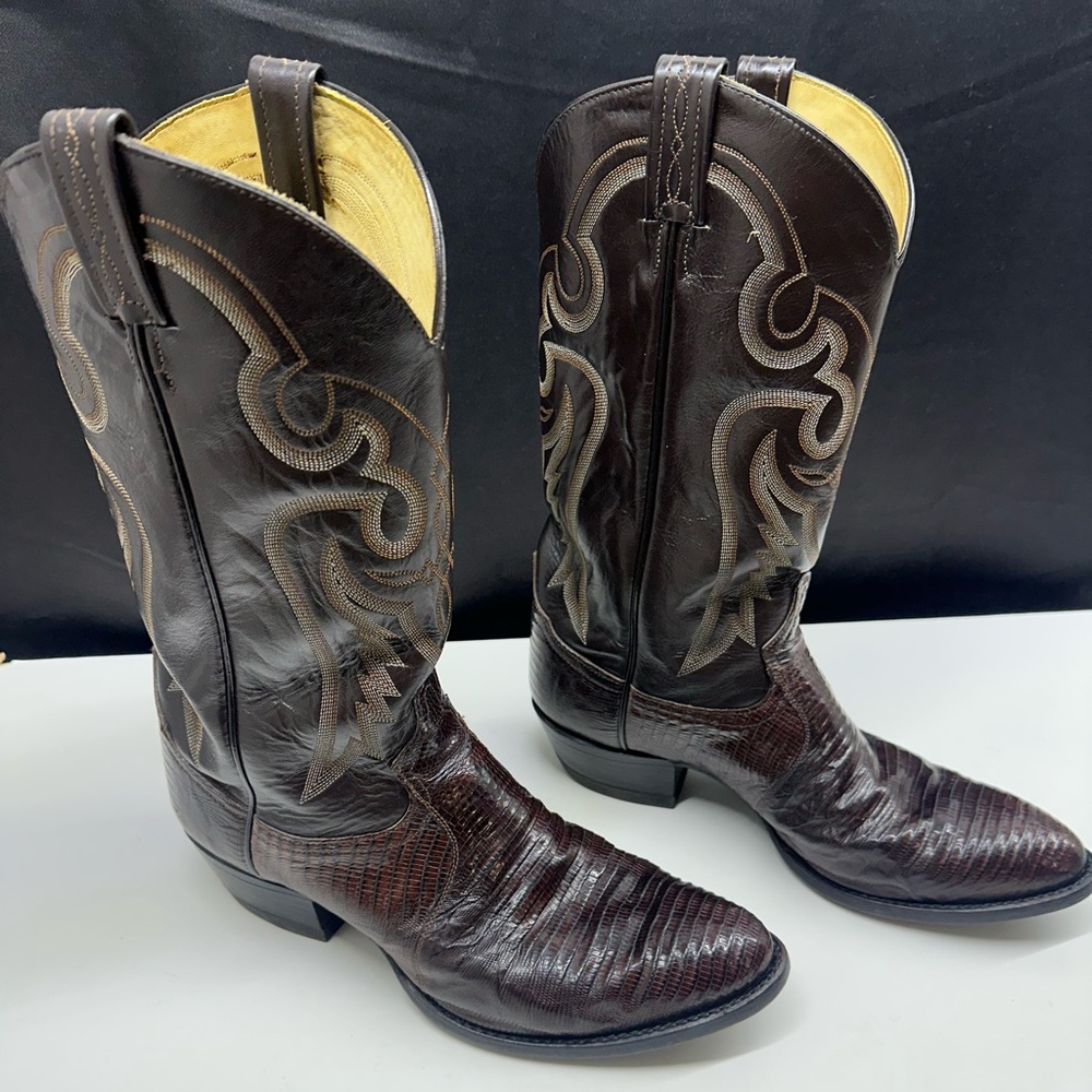 TONY LAMA MEN'S LEATHER EXOTIC TEJU LIZARD BOOTS, MADE IN USA, SIZE 10.5D